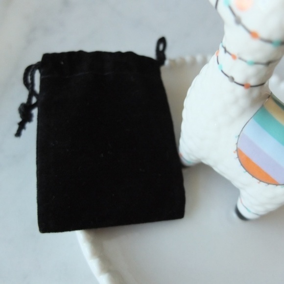 Elegant Drop Pendant Necklace - Green Stone - Picture 6 of 6